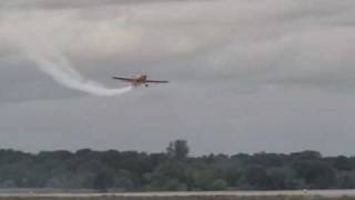 2005 RI Airshow  Michael Mancuso in the Extra 300L [upl. by Stedmann]