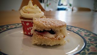 How to make Betty Crocker Mini Victoria sponges amp Cupcake delights [upl. by Leamhsi]