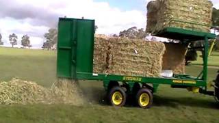 Ashmore Engineerng FEEDMAX Hay Feedout Trailer 2013 [upl. by Esinned]