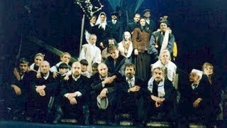 Juozo Miltinio Dramos Teatras  Senojo Gluosnio Pasakojimai 1997 [upl. by Ellenyl]