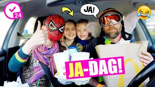 24 UUR ALLEEN MAAR JA ZEGGEN tegen ONZE KINDEREN Yes Day Challenge ♥DeZoeteZusjes♥ [upl. by Holt]