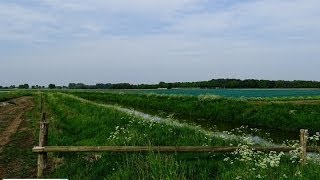 Weerbericht dinsdagochtend Meer wolken soms buien [upl. by Ymar]