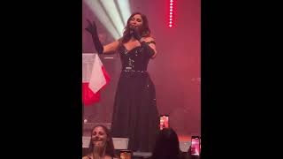 Elissa تغني عيشالك احلى سنين  اليسا تتألق على مسرح الاولمبيا في باريس  Paris Nov 2022 l’Olympia [upl. by Hodge361]