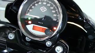 ハーレー STREET750 メーター表示切替ボタンを押してみる 2017 XG750A HARLEYDAVIDSON SWITCHING DEGITAL INDICATOR [upl. by Tuck]