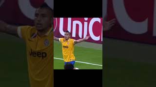 Penal clarísimo a Arturo Vidal 😳 Shorts [upl. by Sola]