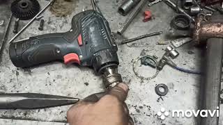 Bosch GSR12V30 заклинил патрон ставлю патрон от Makita [upl. by Bernie]