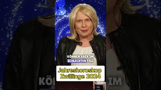 Gernot Haas als StarAstrologin Gerda Rogers  Jahreshoroskop 2024  Zwillinge [upl. by Ria]