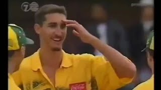 Jason Gillespie bowling 2 brilliant slower deliveries to Cronje and Kallis cricket [upl. by Neelia]