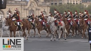 Arrivée du président chinois Xi Jinping à Paris  Paris  France 26 mars 2014 [upl. by Ettelloc]