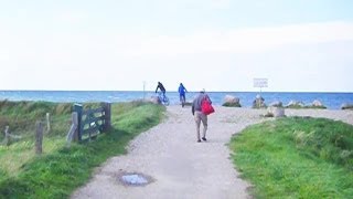 Auf dem Weg zum Strand von Westermarkelsdorf auf der Insel Fehmarn [upl. by Kcirdlek]