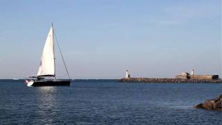 Cap dAgde lentrée du port voilier avec le Fort Brescou [upl. by Eedebez981]