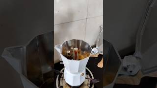 how to properly use a moka pot😎 [upl. by Heeley737]