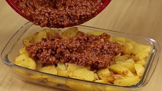 Just pour the beef mince over the potatoes Easy and delicious recipe [upl. by Duthie]