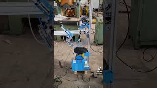 Chinese 30kg load welding positioner with pneumatic gun mount and pneumatic tailpiece [upl. by Baron30]