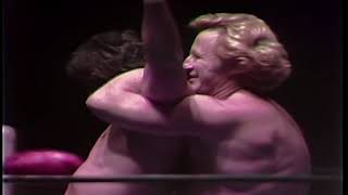 Tito Santana vs Nick Bockwinkel 19811120 [upl. by Neumann380]