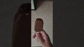 HaagenDazs Vanilla Milk Chocolate Ice Cream Bar Review icecream icecreambar haagen [upl. by Parrisch505]