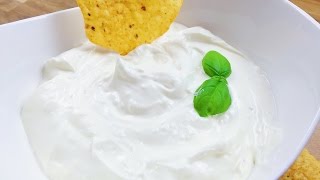 Cremige Sour Cream Dip selber machen  Sour Creme Sauce Rezept [upl. by Morty]