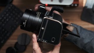 NEW Hasselblad 907x CFV 100c Review  100MPX MEDIUM FORMAT CAMERA [upl. by Atiuqcaj807]