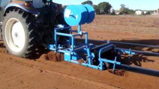 BEDFORMER PLASTIC MULCH LAYER TATURA ENGINEERING 0408 241 998 [upl. by Ardnuas847]