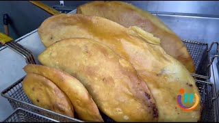 Para comer esta empanada se necesitan más de dos manos [upl. by Camala]