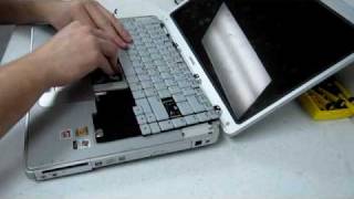 How to replace a Keyboard on a Compaq Presario V5000 [upl. by Manuela811]