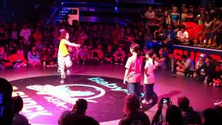 20120929 TOMOKO san amp MIHO san Marjoramjapan GIRL 2VS2 BATTLE GUEST [upl. by Reiss]