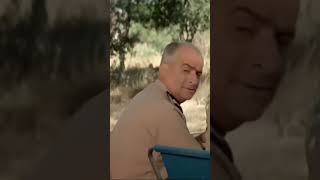 louisdefunes La colonelle est une voleuse denfant marrant mdr [upl. by Ellener]