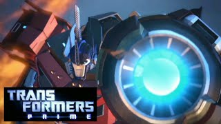 Optimus Prime VS Predaking  Transformers Prime Beast Hunters S3E10 [upl. by Ibbetson]