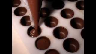 Pralinen selber machen  Ganache selbst herstellen [upl. by Yenrab]