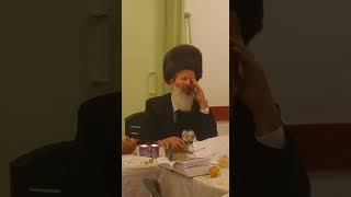 Pashkan Rebbe Conducting Tish  11 Tishrei 5778 [upl. by Wash]