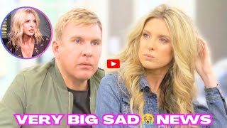 Very Big Sad 😭 Lindsie Chrisley Cries Over Selling Memories  A ChrisleyKnowsBest Heartbreak [upl. by Adaven]