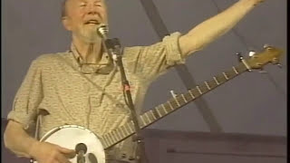 Pete Seeger  quotThe StarSpangled Bannerquot Live at the Ralph Rinzler Memorial 1995 [upl. by Lim]