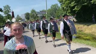 Deutsches Trachtenfest 2022 in Bruck in der Oberpfalz  Umzugsbeginn [upl. by Ycniuqal]