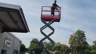 Skyjack scissor lift [upl. by The]