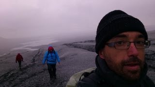 Trekking con crampones en glaciar Vatnajökull [upl. by Ecnatsnok444]