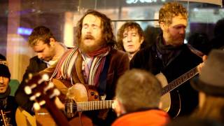 Damien Rice amp Glen Hansard  Blowers Daughter  Creep Busking on Grafton St Christmas Eve [upl. by Ordnael597]