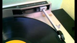 Tone Arm Belt Slipping on Realistic LAB 2100 Linear Tracking Turntable [upl. by Metabel]