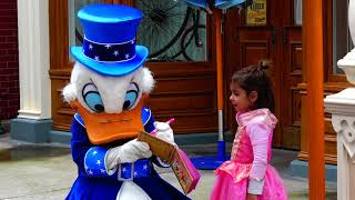 4K Special Meet and Greet Uncle Scrooge McDuck Disneyland Paris [upl. by Cynthy]