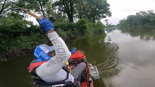 Texas summer Crappie fishing Using some unusual jig profile Making plastic crappie jigs [upl. by Calder]