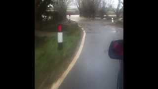 Nissan Xtrail driving through the Somerset floods [upl. by Ammadas]