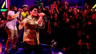 Bruno Mars  Locked Out Of Heaven Alan Carrs New Year Specstacular 12312012 [upl. by Nongim]