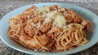 spaghetti con pollo en salsa roja [upl. by Rowney]