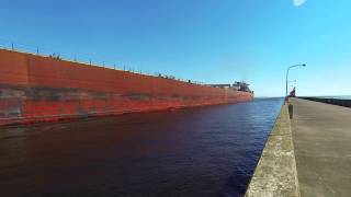 1000 Great Lakes Freighter quotPresque Islequot Enters Duluth Harbor [upl. by Abel]