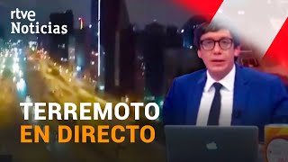 PERÚ Fuerte TERREMOTO retransmitido EN DIRECTO en LIMA sin víctimas mortales  RTVE Noticias [upl. by Harlene586]