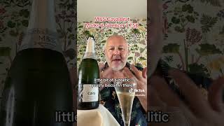 Marks and Spencer Cava Brut £750 One Minute Wine Review by Pete Turner of wwwthedrinkercouk [upl. by Avilla]