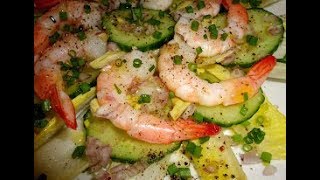 Recette Salade Concombres et Crevettes Roses [upl. by Arodal]