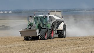 Fendt 724 amp Bunning Lowlander Spreading Chalk [upl. by Stoneham462]