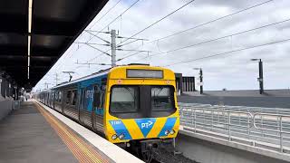 A Comeng train and a Siemens Nexas train at Moreland Station on the Upfield Line [upl. by Yneffit]