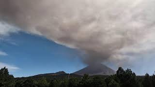 Popocatepetl en vivo con grandes exhalaciones Febrero 28 [upl. by Monroe312]