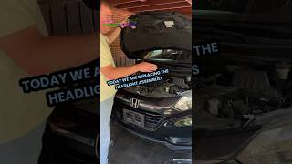 👆FOGGED OUT HRV Headlights Get them Replaced Now fypyoutube headlight headlightbulbs [upl. by Eba]